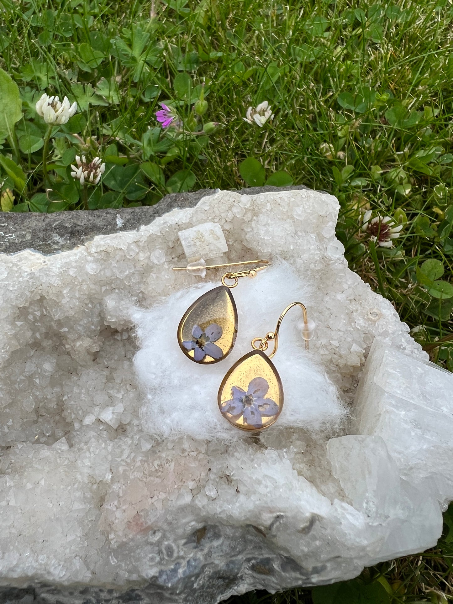 golden light - earhooks