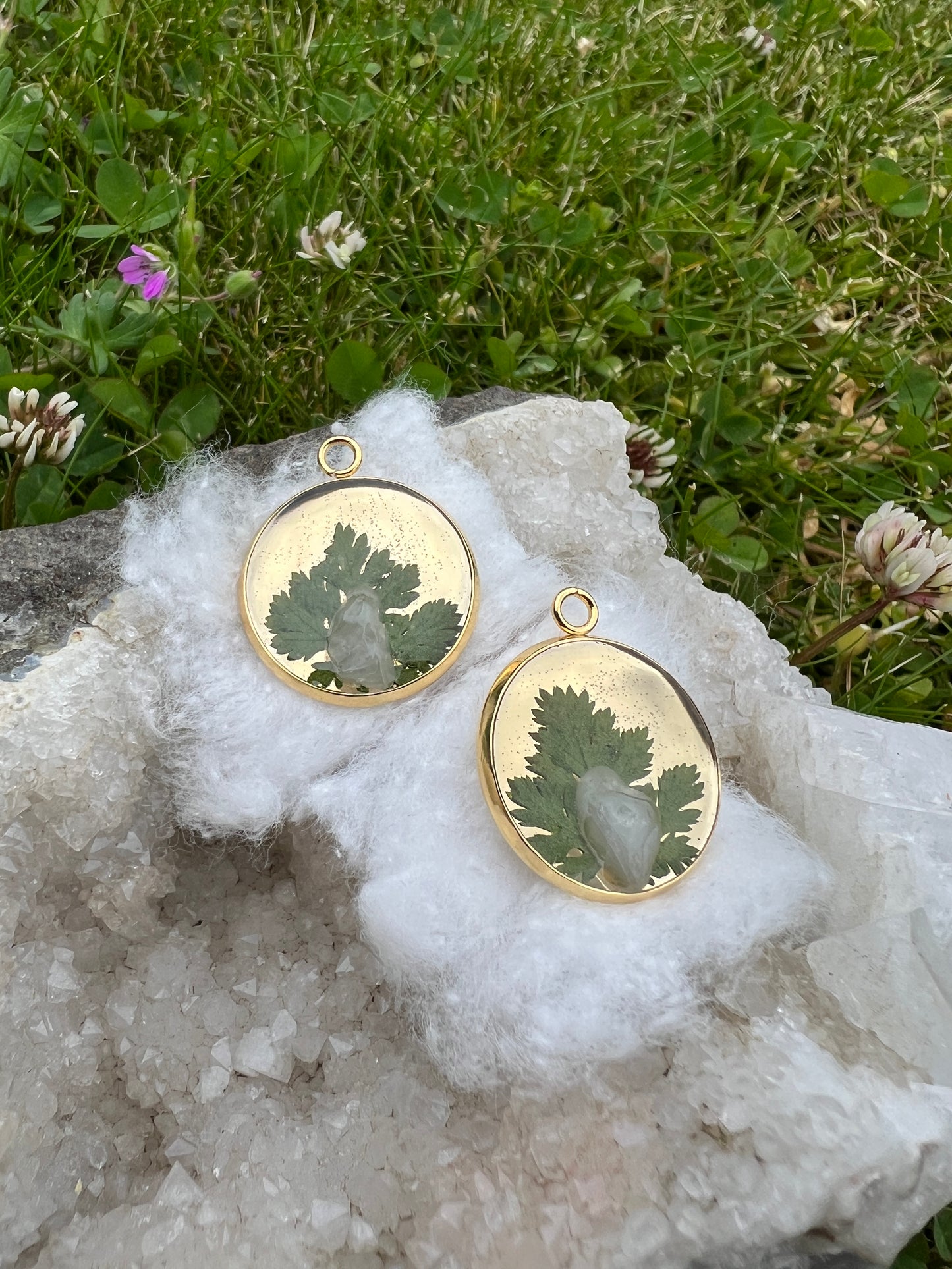 Crystal Quarz - Tinker Charms golden