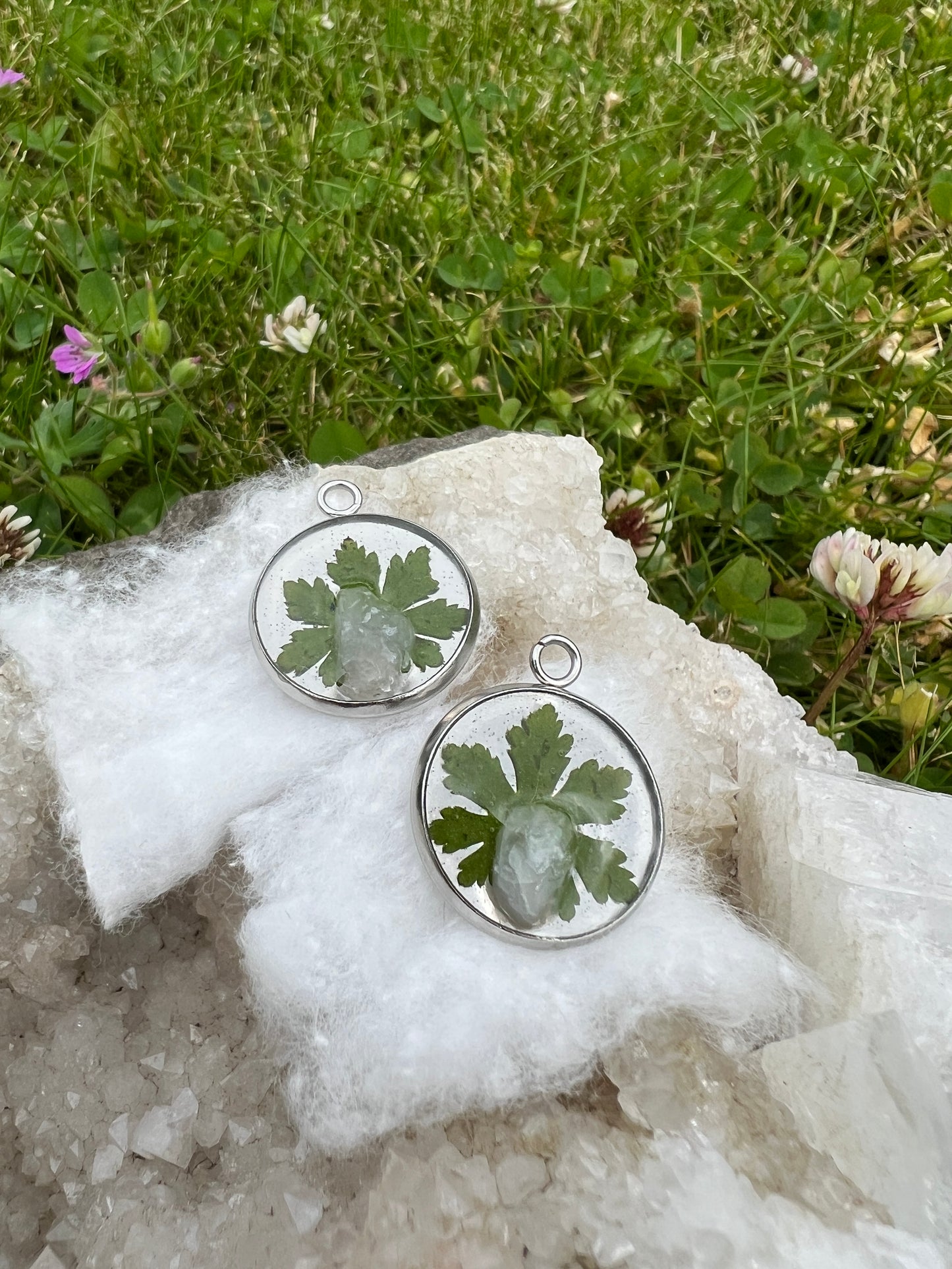 Crystal Quarz silvery - Tinker Charms