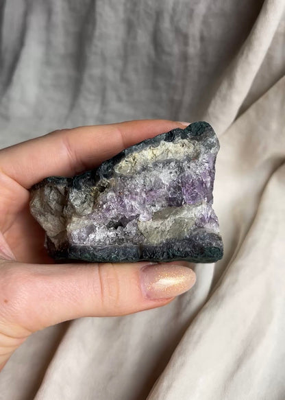 Amethyst - größeres Naturstück (ca. 100-200g)