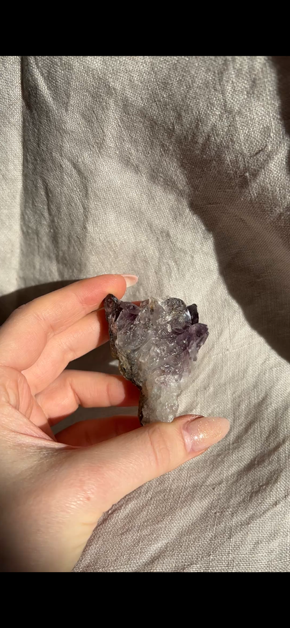 Amethyst – mittleres Naturstück (ca. 50–90g)