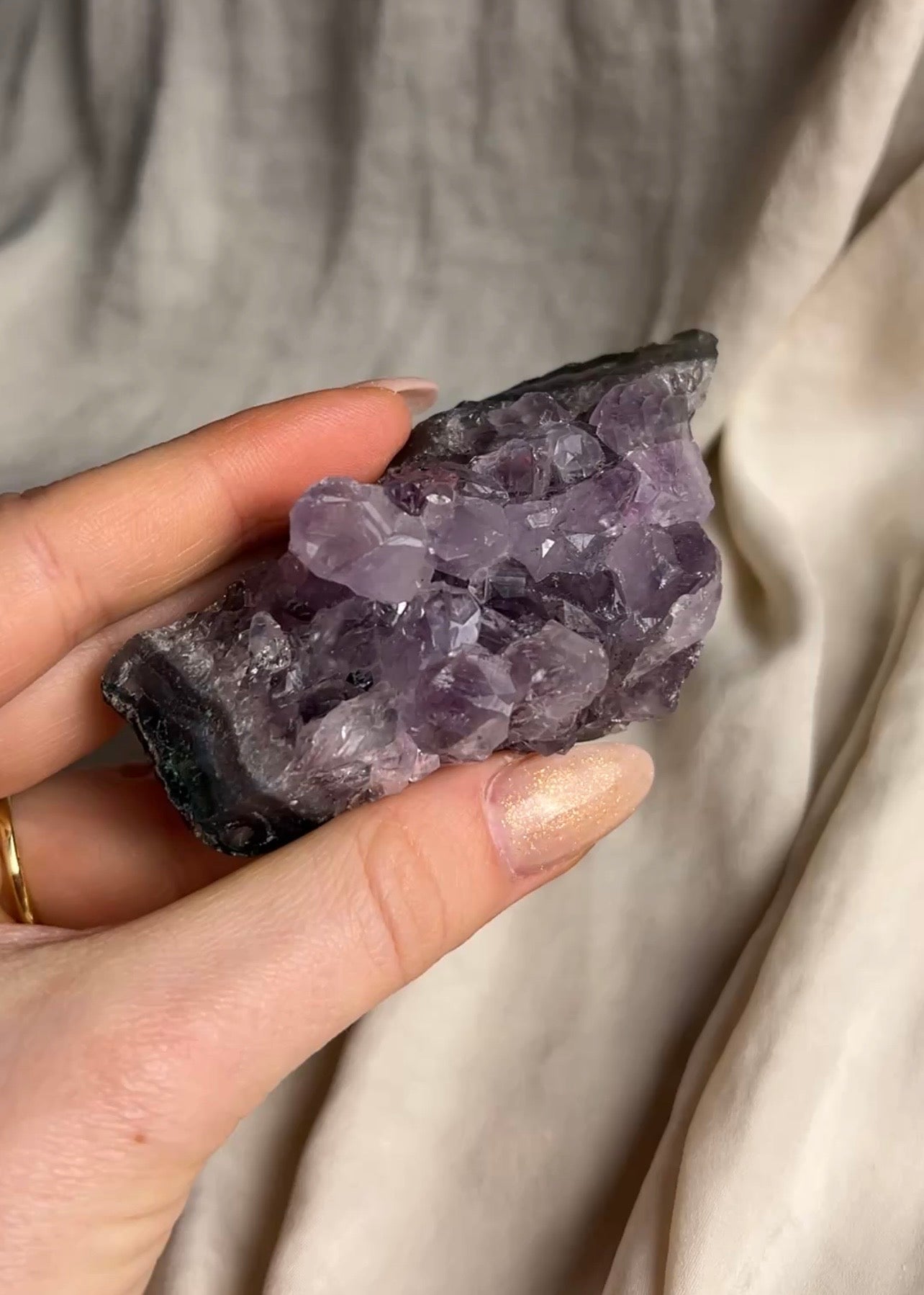Amethyst - größeres Naturstück (ca. 100-200g)