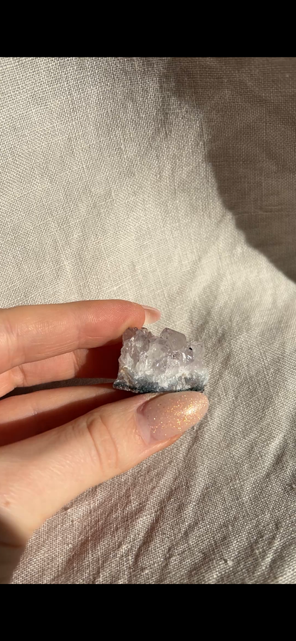 Amethyst – kleines Naturstück (ca. 25–40g)