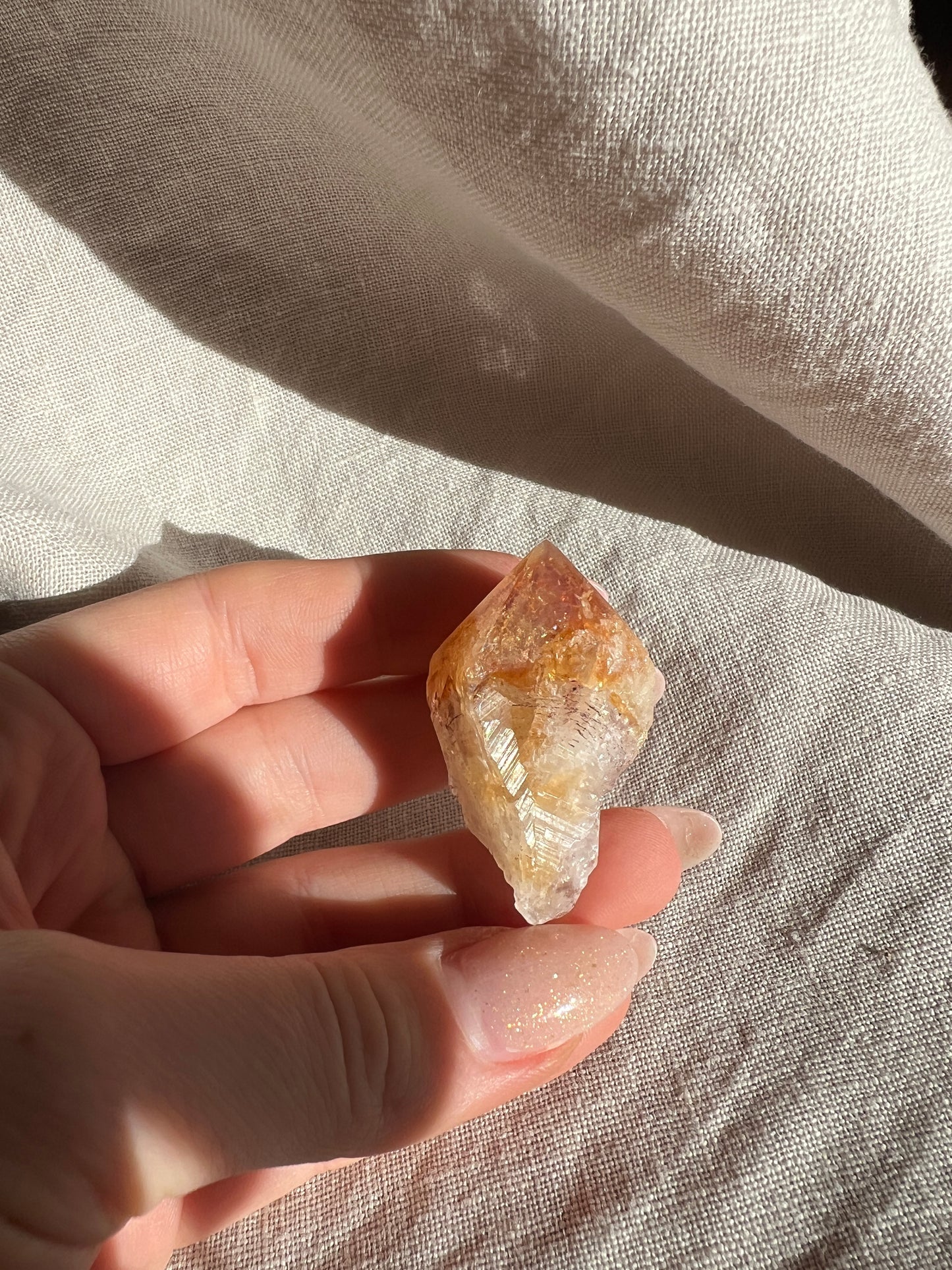 Citrin (gebrannt) – kleines Naturstück (ca. 25-40g)