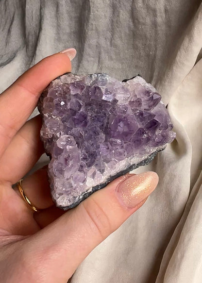 Amethyst - größeres Naturstück (ca. 100-200g)