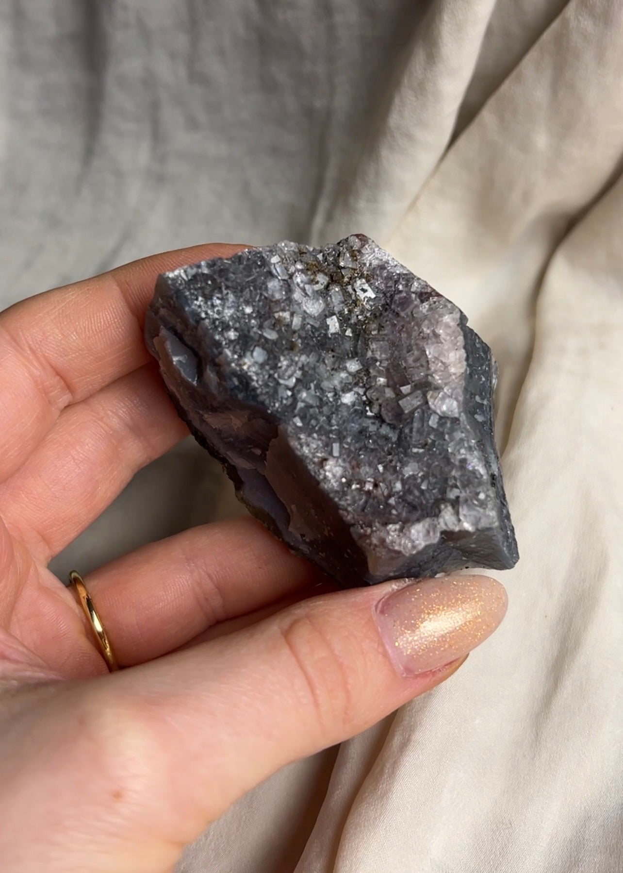 Amethyst - größeres Naturstück (ca. 100-200g)