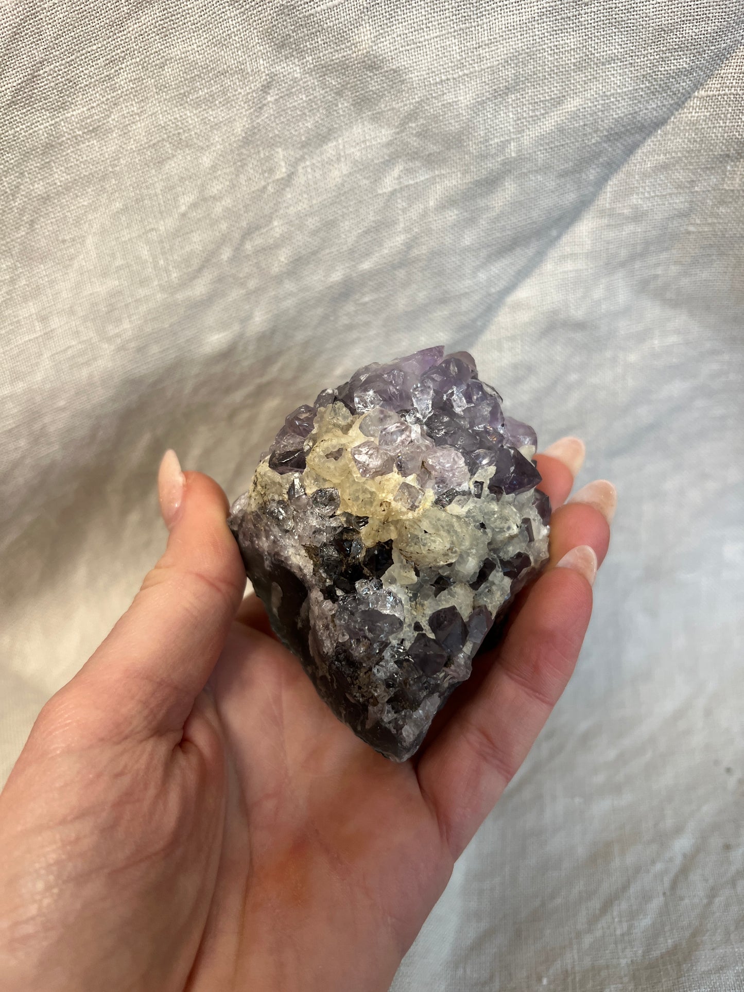 Amethyst – großes Naturstück (ca. 300 g)