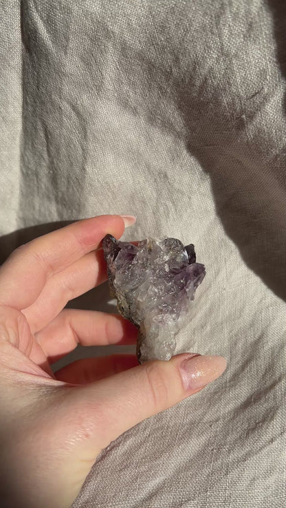 Amethyst – mittleres Naturstück (ca. 50–90g)