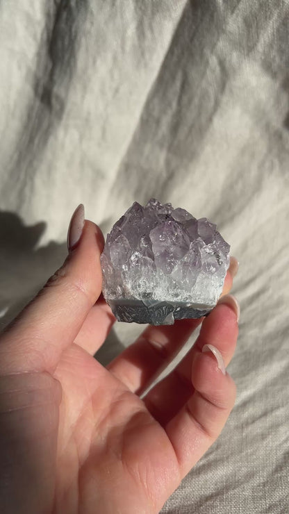 Amethyst – mittleres Naturstück (ca. 50–90g)