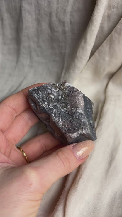 Amethyst - größeres Naturstück (ca. 100-200g)