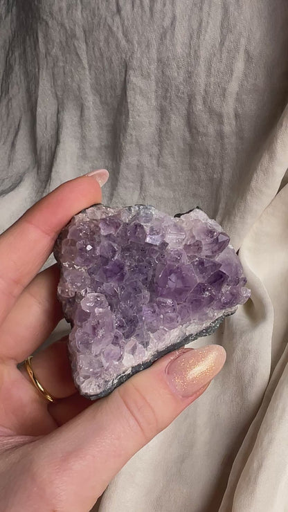 Amethyst - größeres Naturstück (ca. 100-200g)