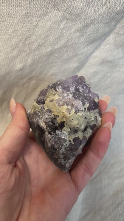 Amethyst – großes Naturstück (ca. 300 g)