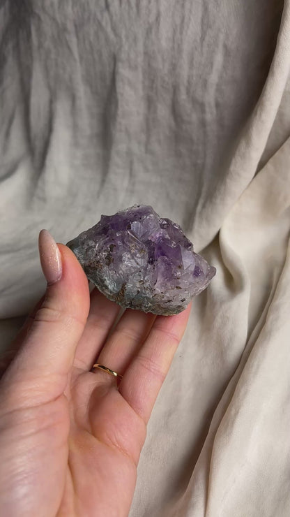 Amethyst - größeres Naturstück (ca. 100-200g)