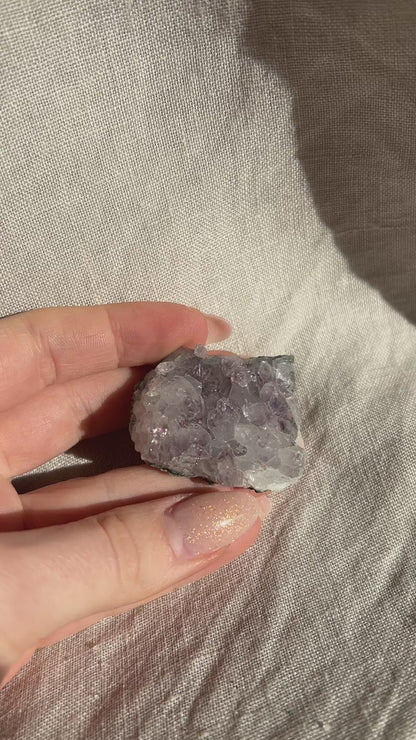 Amethyst – kleines Naturstück (ca. 25–40g)